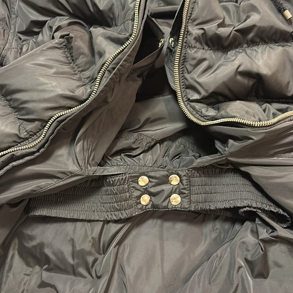 Ladies Prada Nylon Puffer Jacket with Fur Trim Hood - Picture 10 of 15